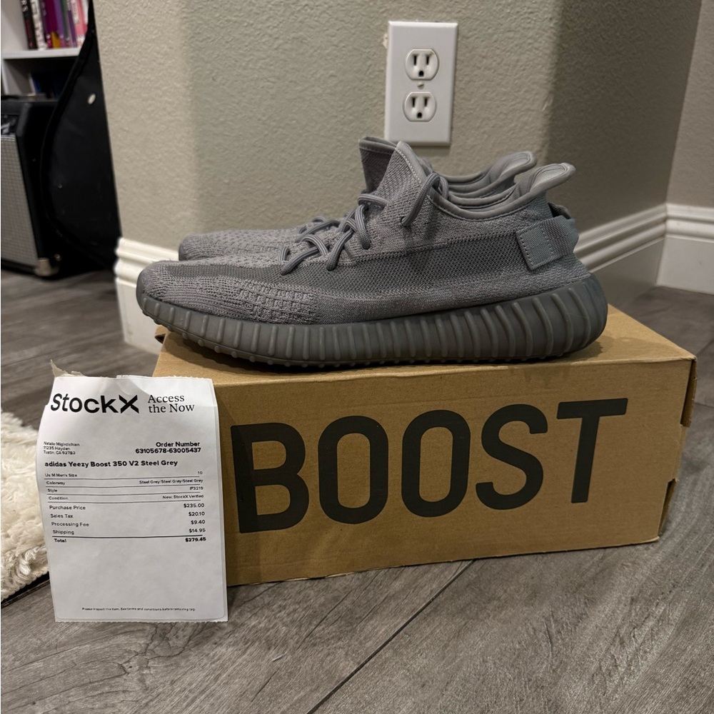 Adidas Yeezy Boost 350 V2 Lace-Up Sneakers Size 10
